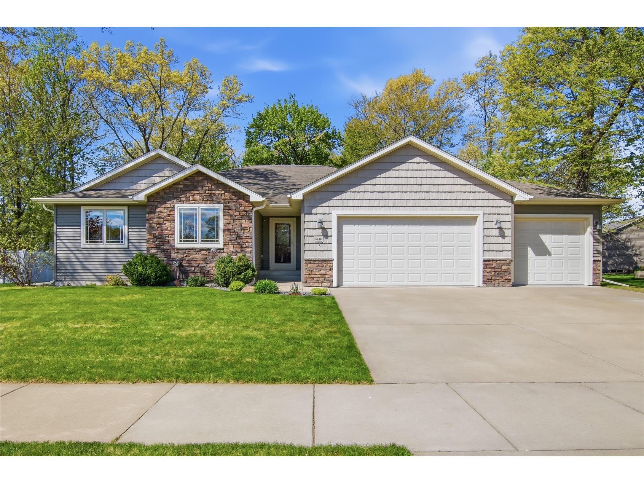 5446 Benjamin Street Eau Claire WI 54703 1601136 image1