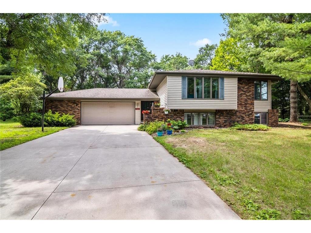 562 River Hills Drive, River Falls, WI, 54022 MLS 1577202 Edina Realty