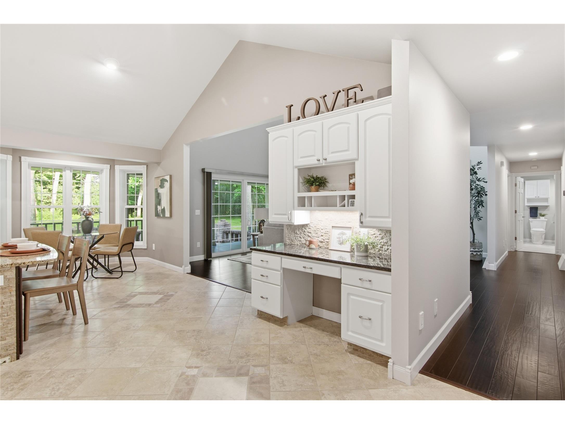 5640 Wild Rose Lane Eau Claire WI 54701 - Lowes 1602272 image32