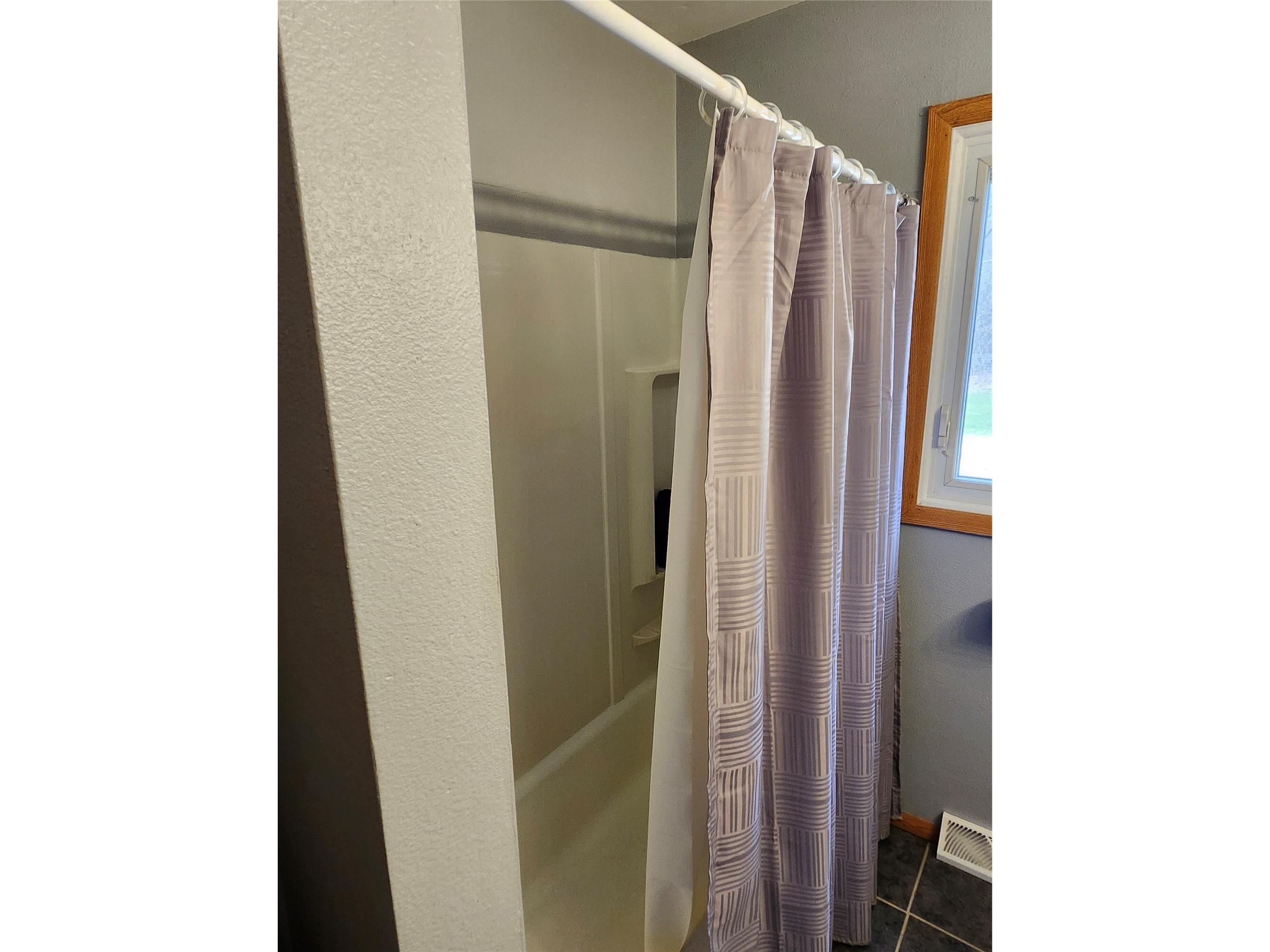 5940 Tower Drive Eau Claire WI 54703 - Five Mile Creek 1598078 image11