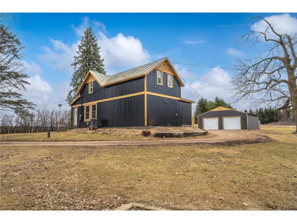 599 10 1/2 Avenue Almena WI 54805 1599667 image1