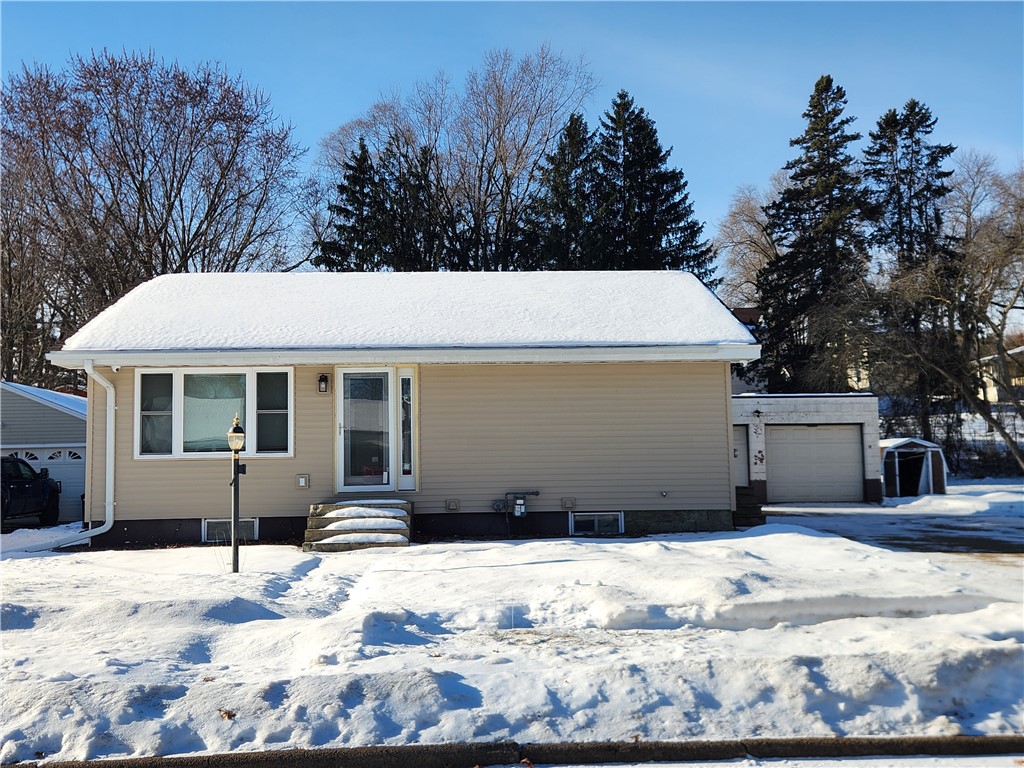 602 Chestnut Street Black River Falls WI 54615 1597578 image1