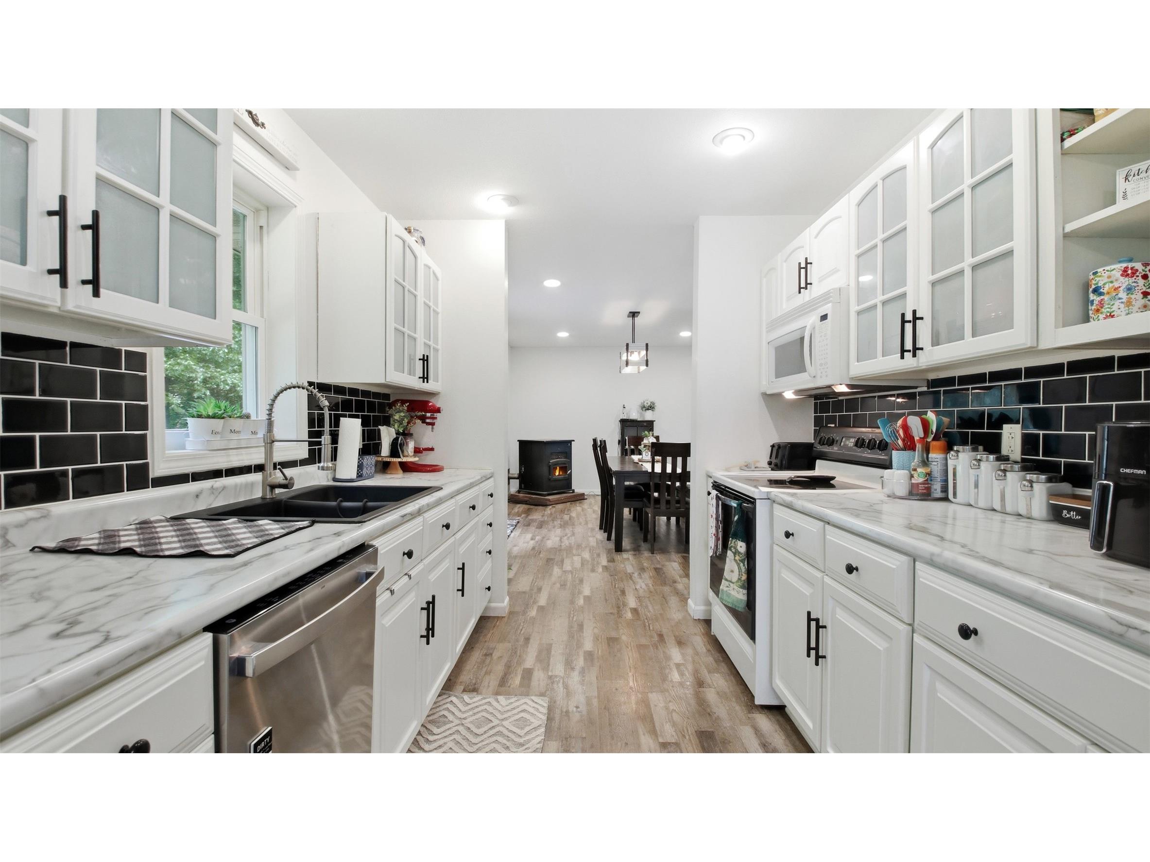 607 River Boulevard Wheeler WI 54772 - Hay River 1602026 image8