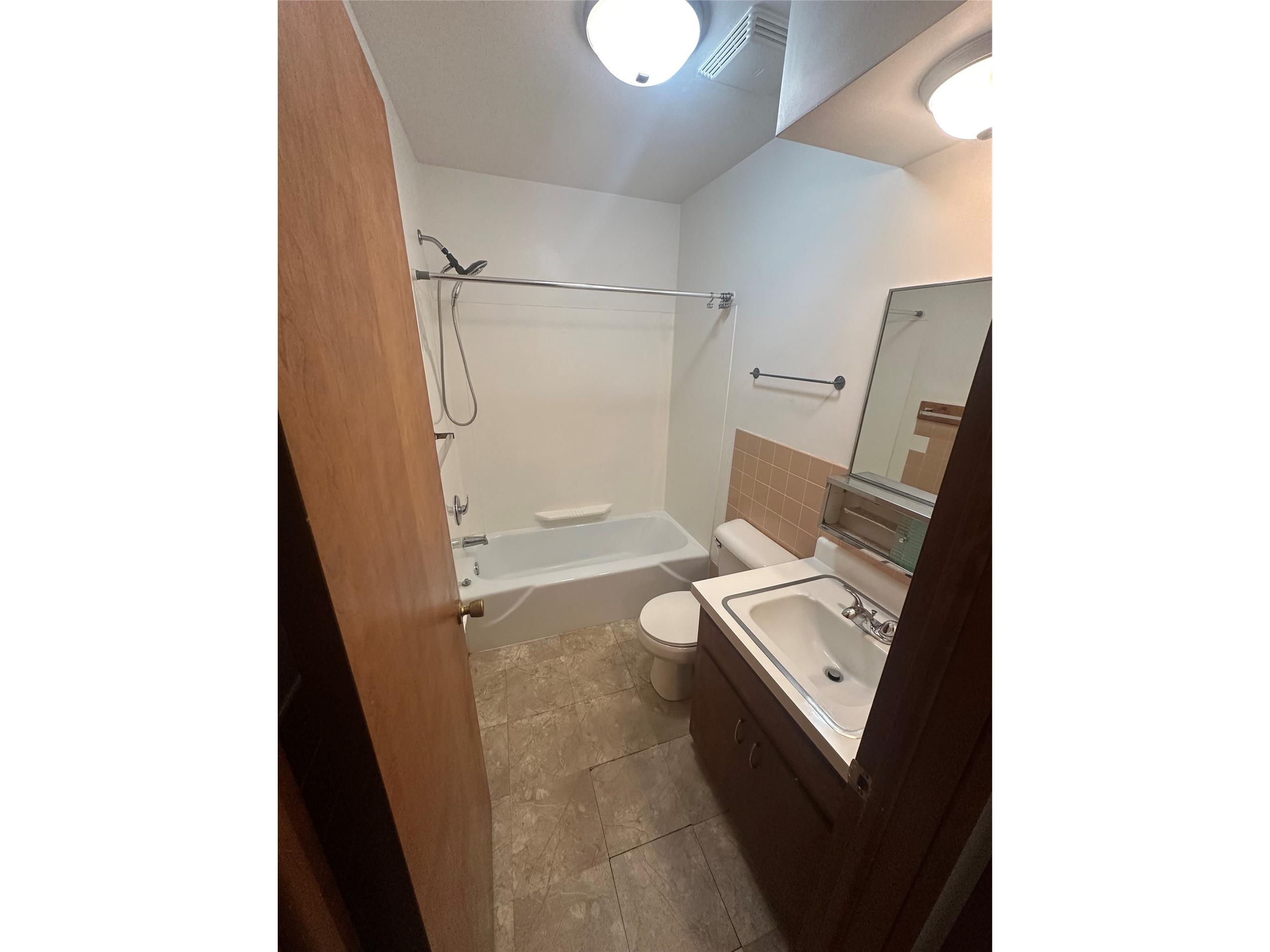 608 19th Avenue W #5 Menomonie WI 54751 1599713 image7