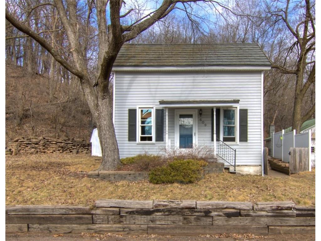 609 N Grove Street Chippewa Falls WI 54729 1589735 image1
