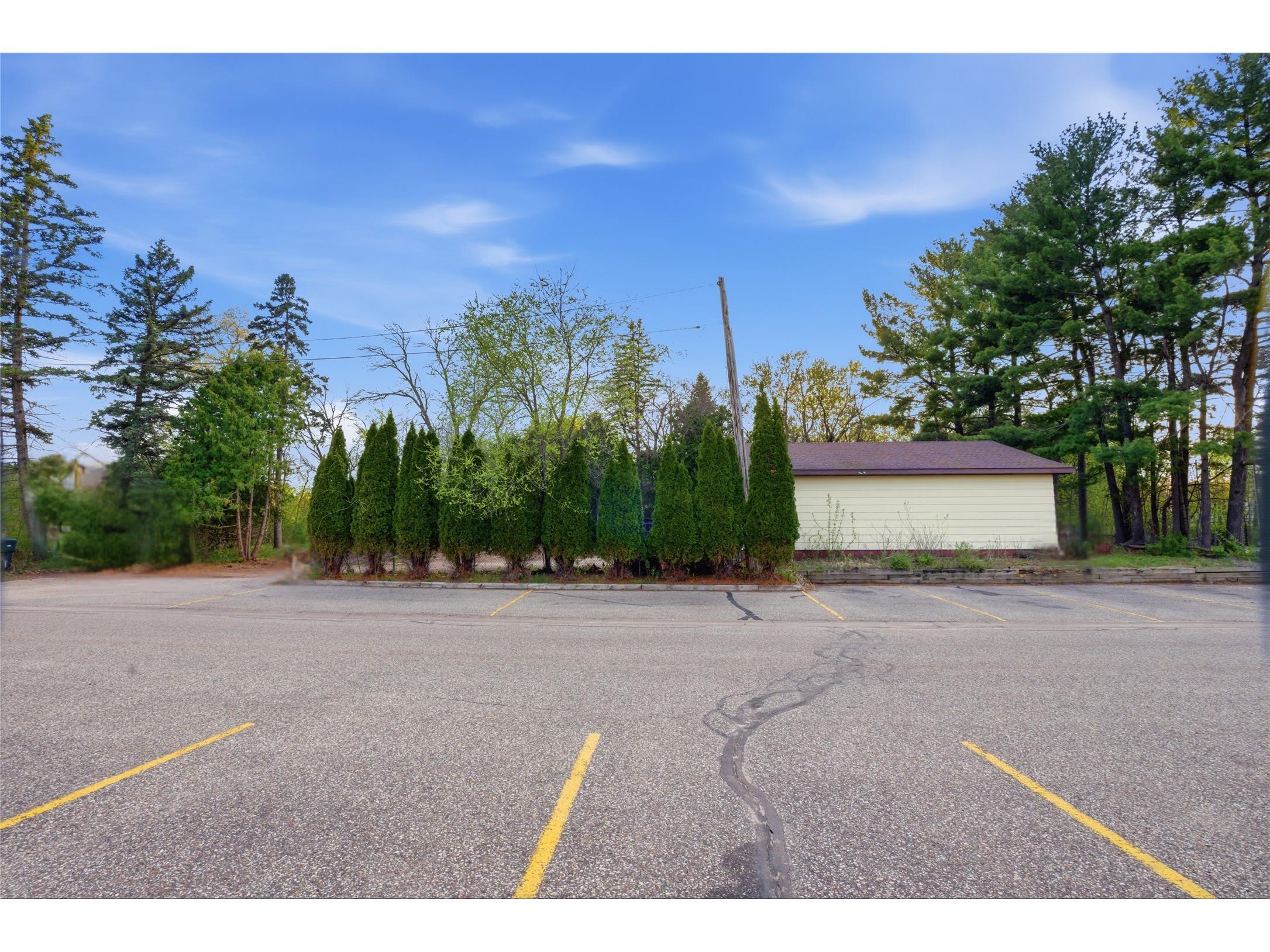 610 Randall Street Eau Claire WI 54703 - HALFMOON LAKE 1600646 image6