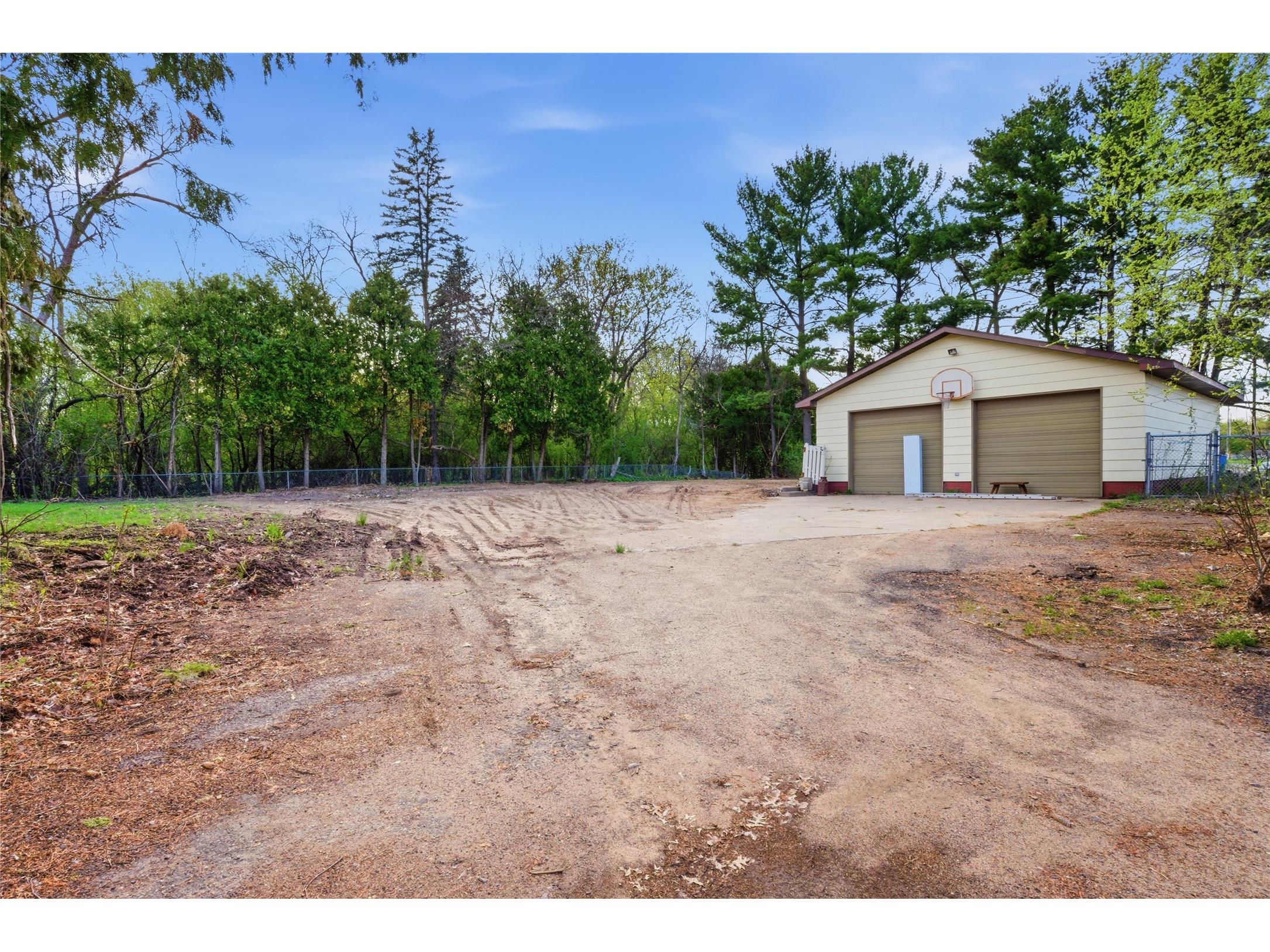 610 Randall Street Eau Claire WI 54703 - HALFMOON LAKE 1600659 image2