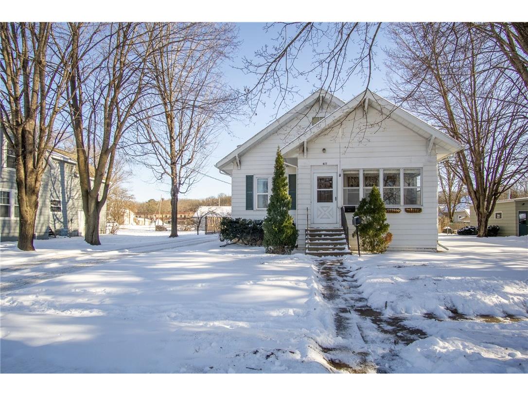 611 E Wells Street Durand WI 54736 1588991 image1