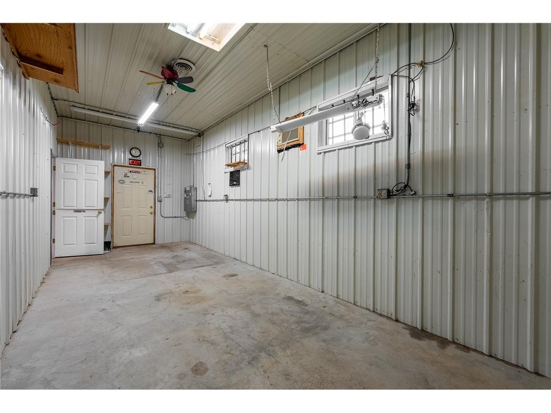 612 E Lincoln Street Augusta WI 54722 1596576 image10