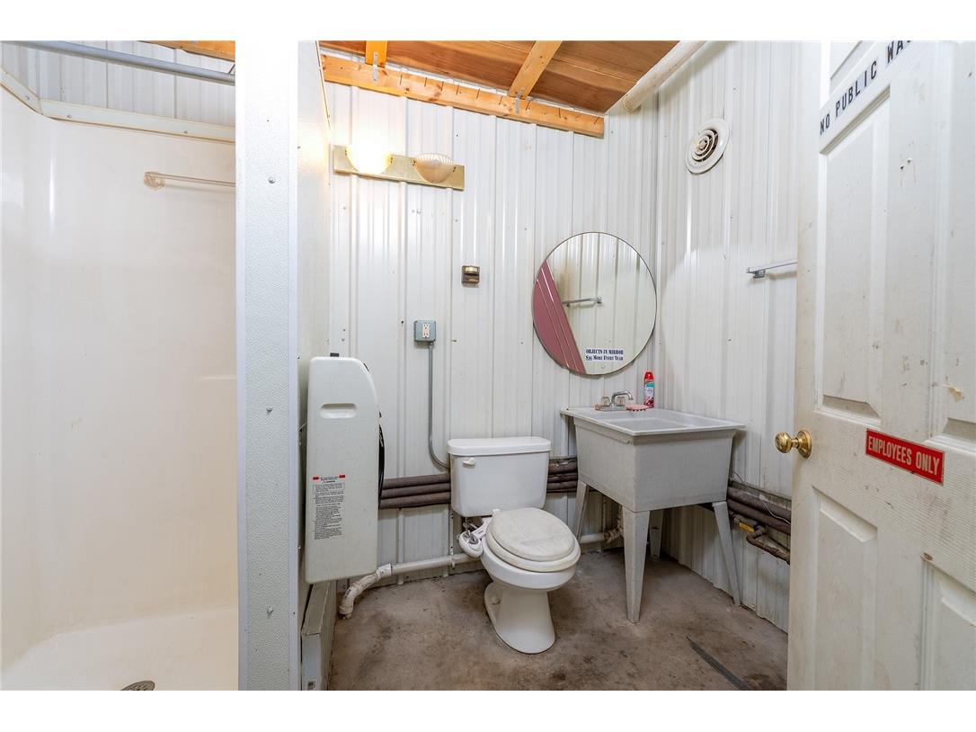 612 E Lincoln Street Augusta WI 54722 1596576 image14