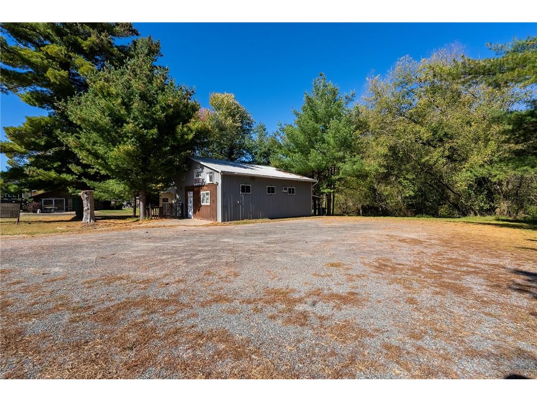 612 E Lincoln Street Augusta WI 54722 1596576 image3