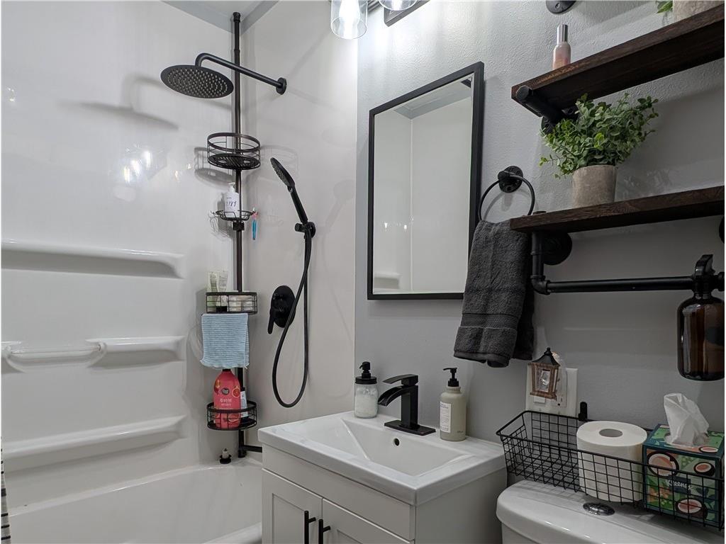 612 W Eau Claire Street Rice Lake WI 54868 1595529 image13