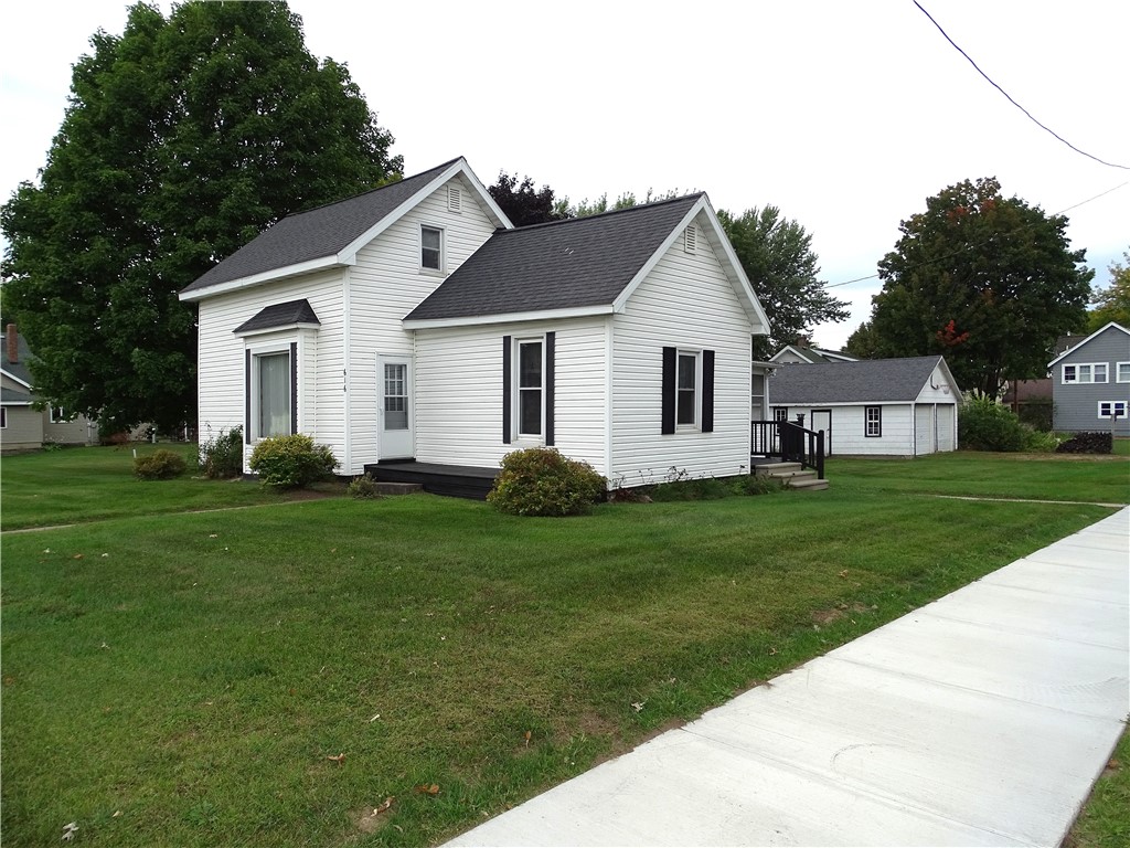 616 E Prospect Street Avenue E Durand WI 54736 1595574 image1