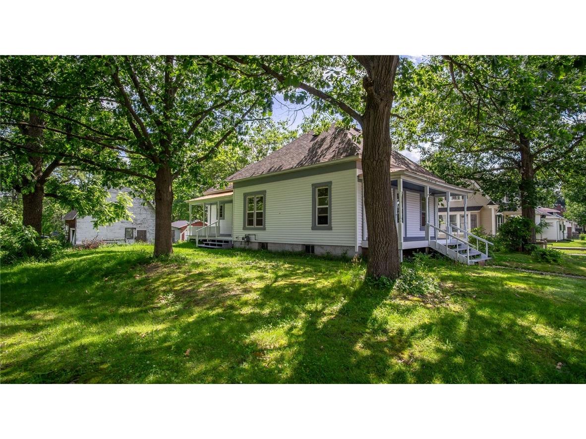 618 E Worden Avenue Ladysmith WI 54848 1597767 image1