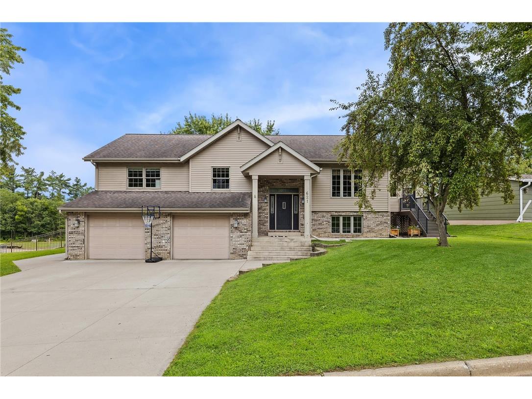 621 N 10th Street Black River Falls WI 54615 1594544 image1