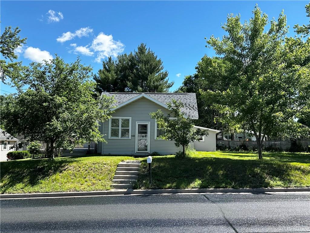 622 E 9th Avenue Durand WI 54736 1583039 image1