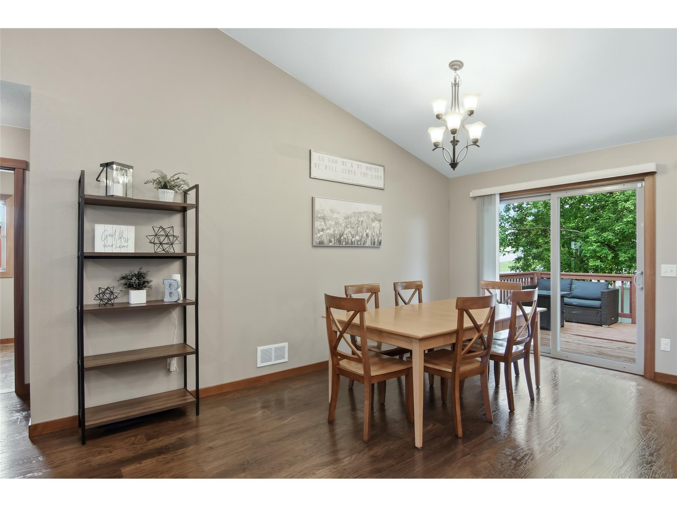 623 Autumn Drive Altoona WI 54720 1602001 image10
