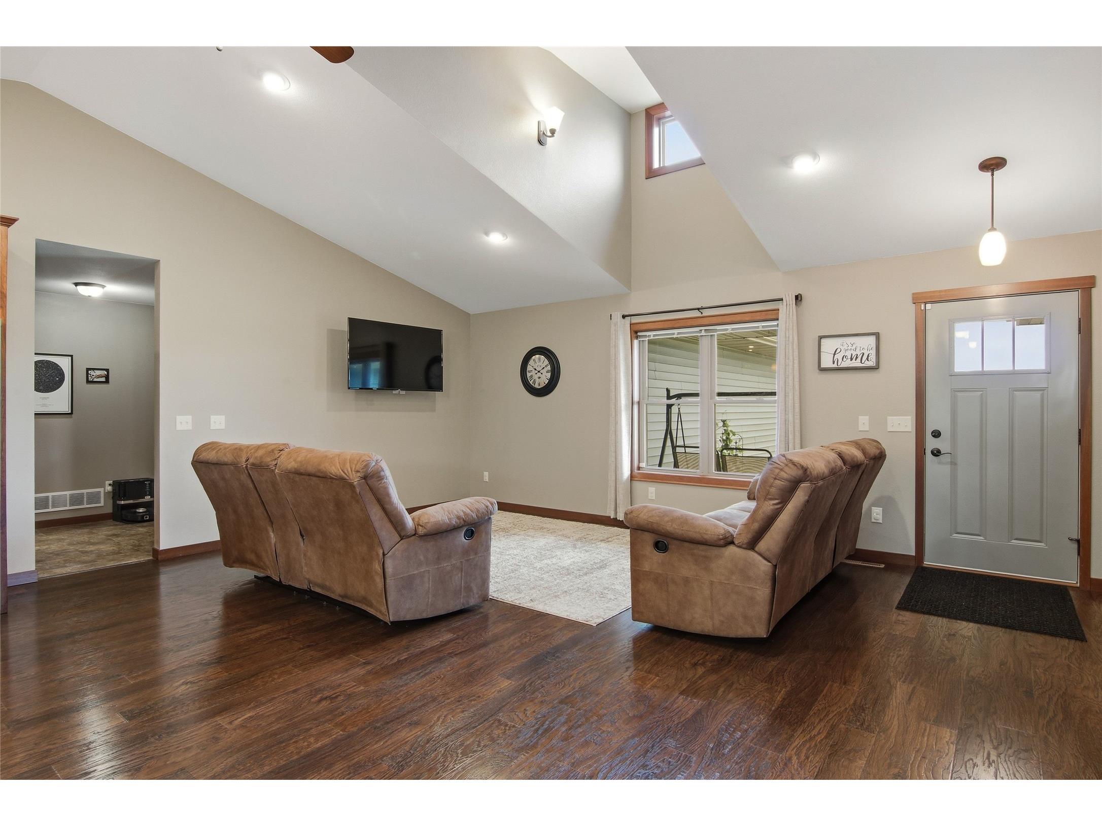 623 Autumn Drive Altoona WI 54720 1602001 image2