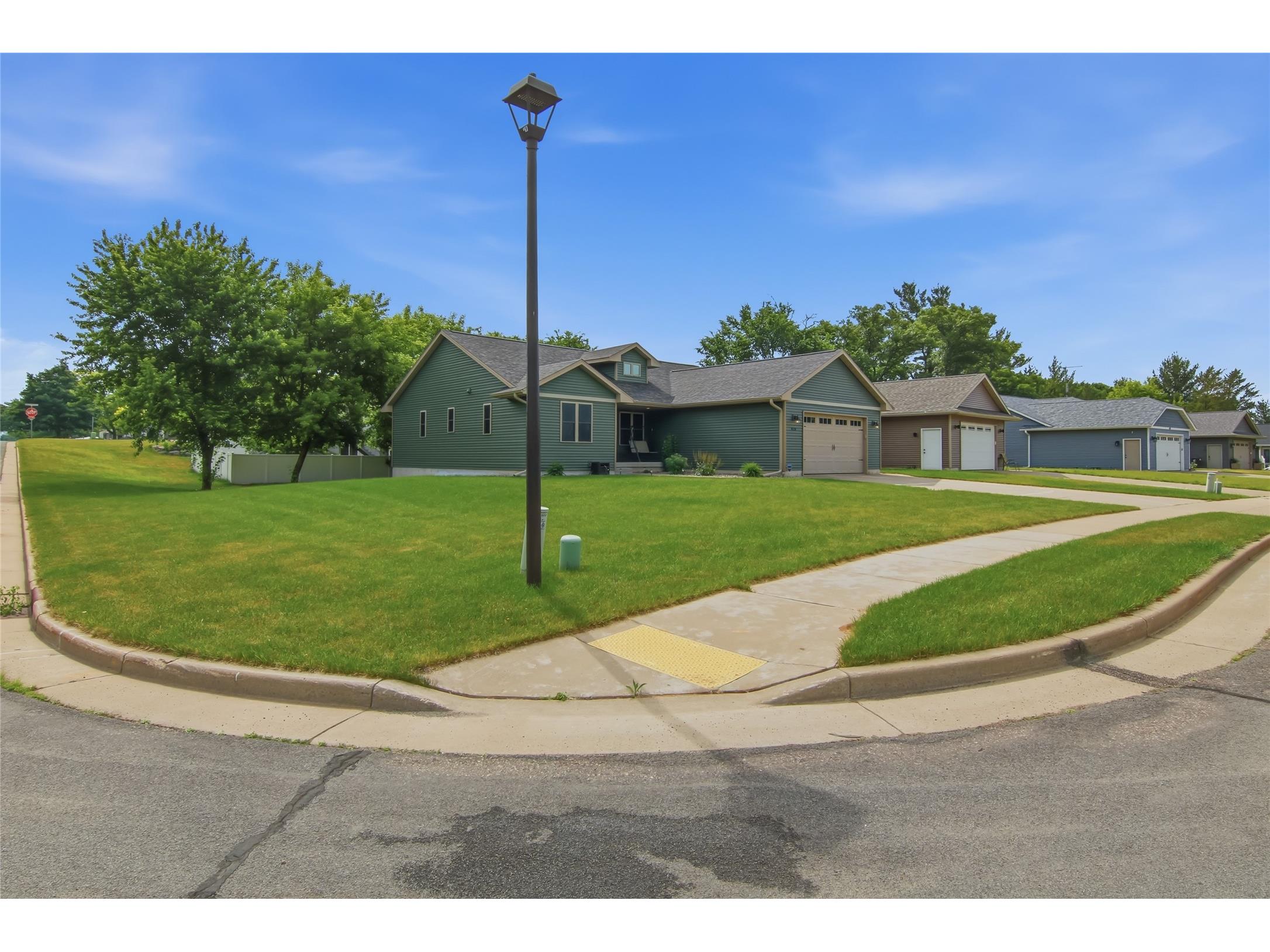 623 Autumn Drive Altoona WI 54720 1602001 image34