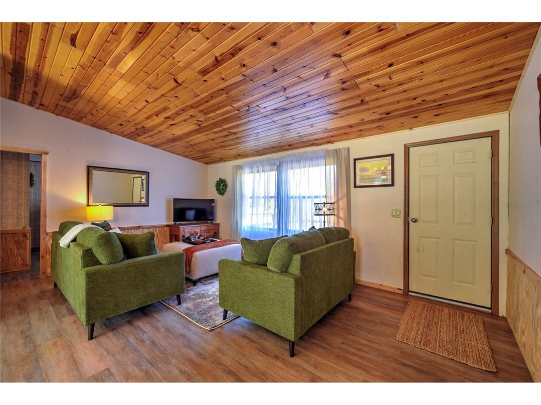 6239 Peterson Road Webster WI 54893 1596055 image2