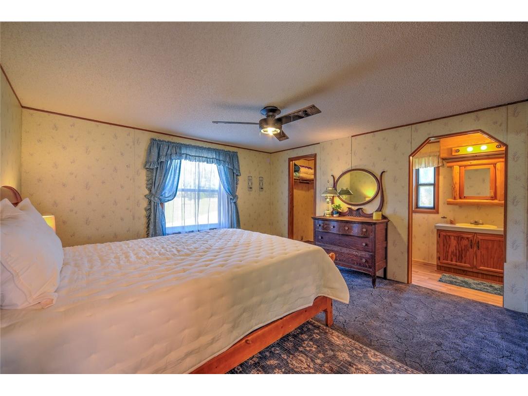 6239 Peterson Road Webster WI 54893 1596055 image26