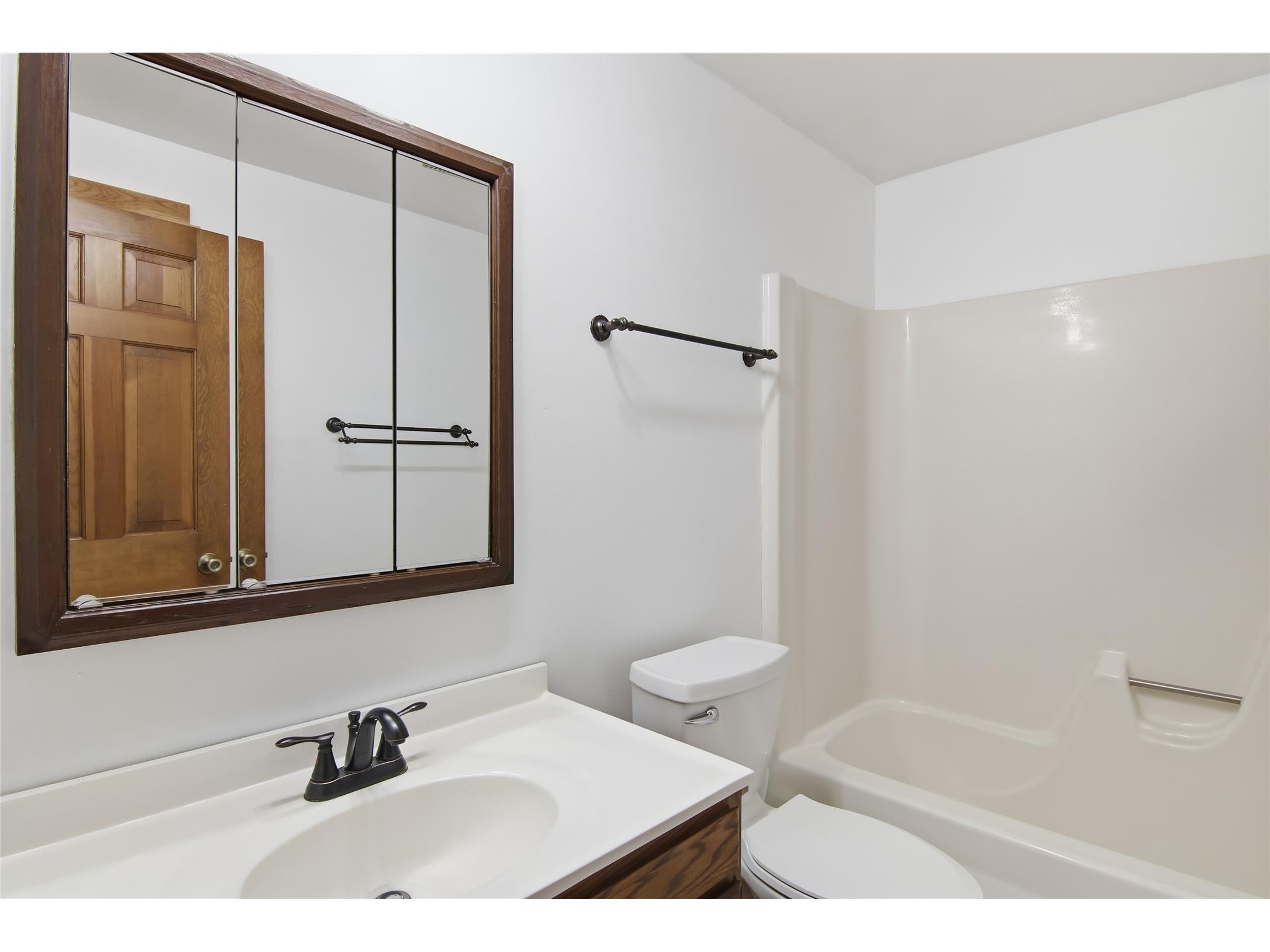 625 10th Avenue Bloomer WI 54724 1599484 image17