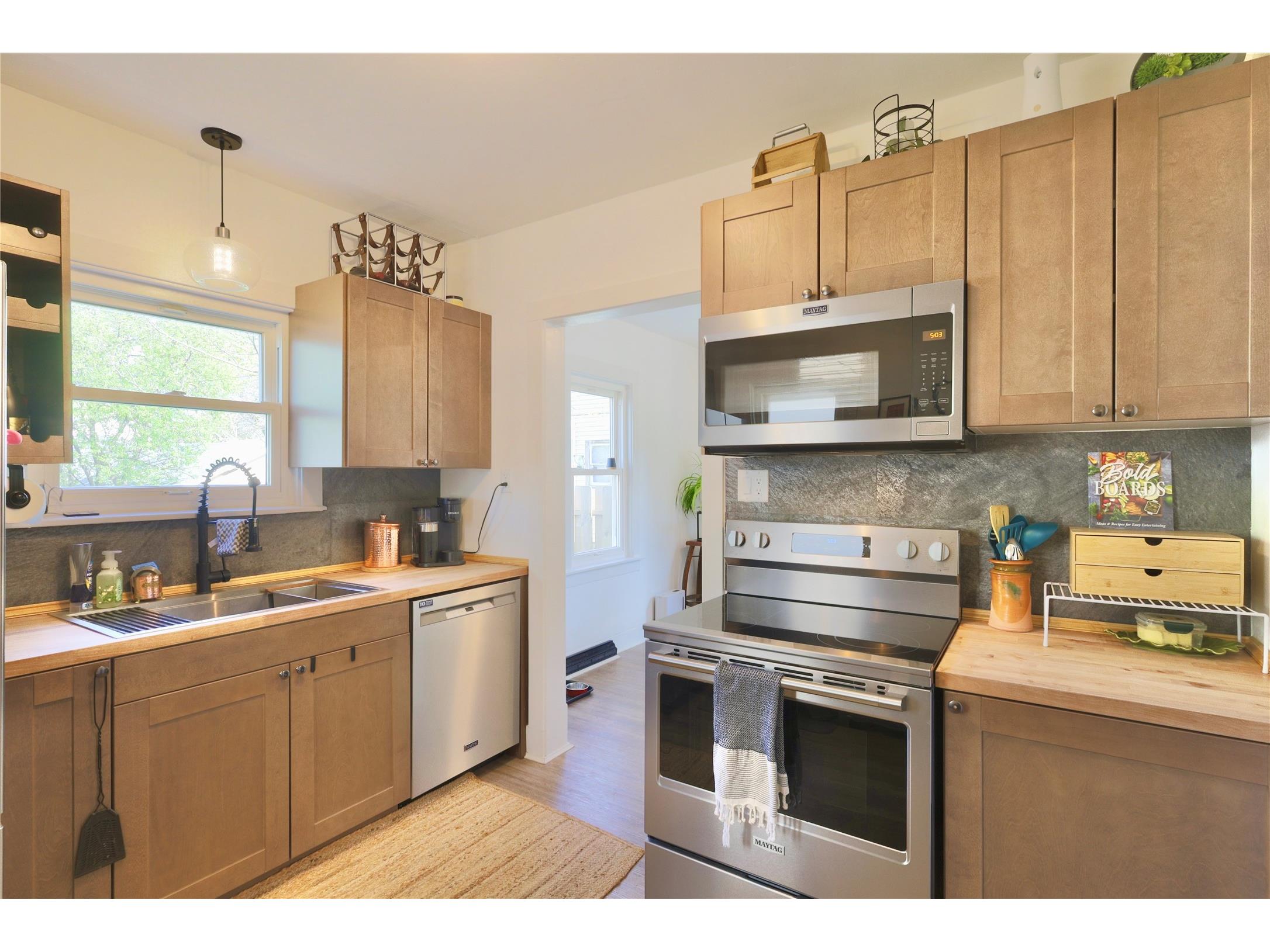 625 N Dewey Street Eau Claire WI 54703 1602197 image14