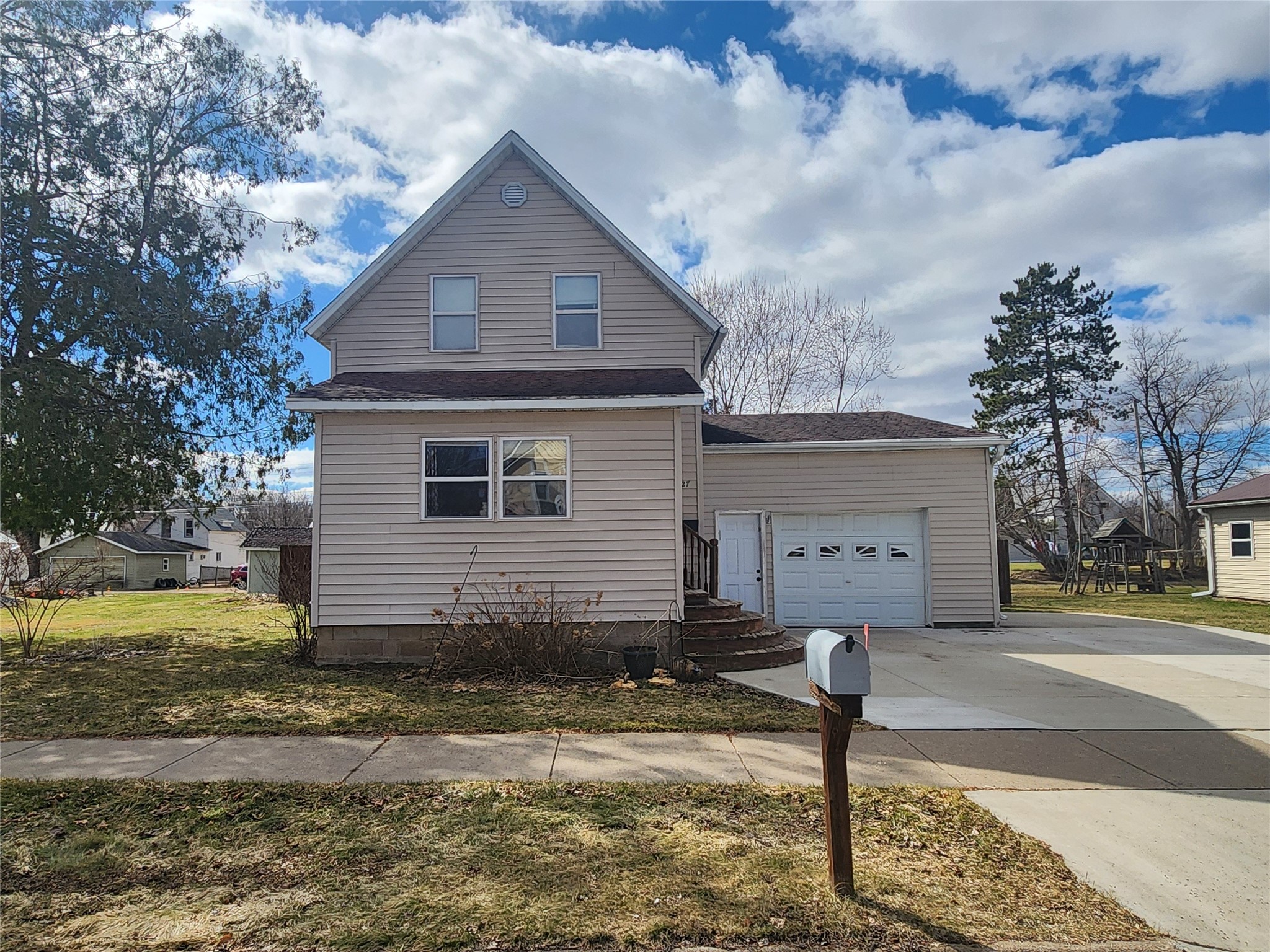 627 Gilman Street Stanley WI 54768 1599766 image1