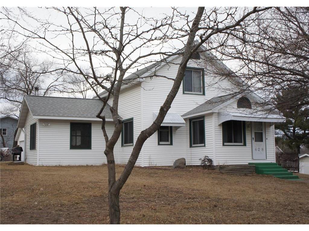 628 2nd Street, Altoona, WI 54720 MLS 1551190 Edina Realty