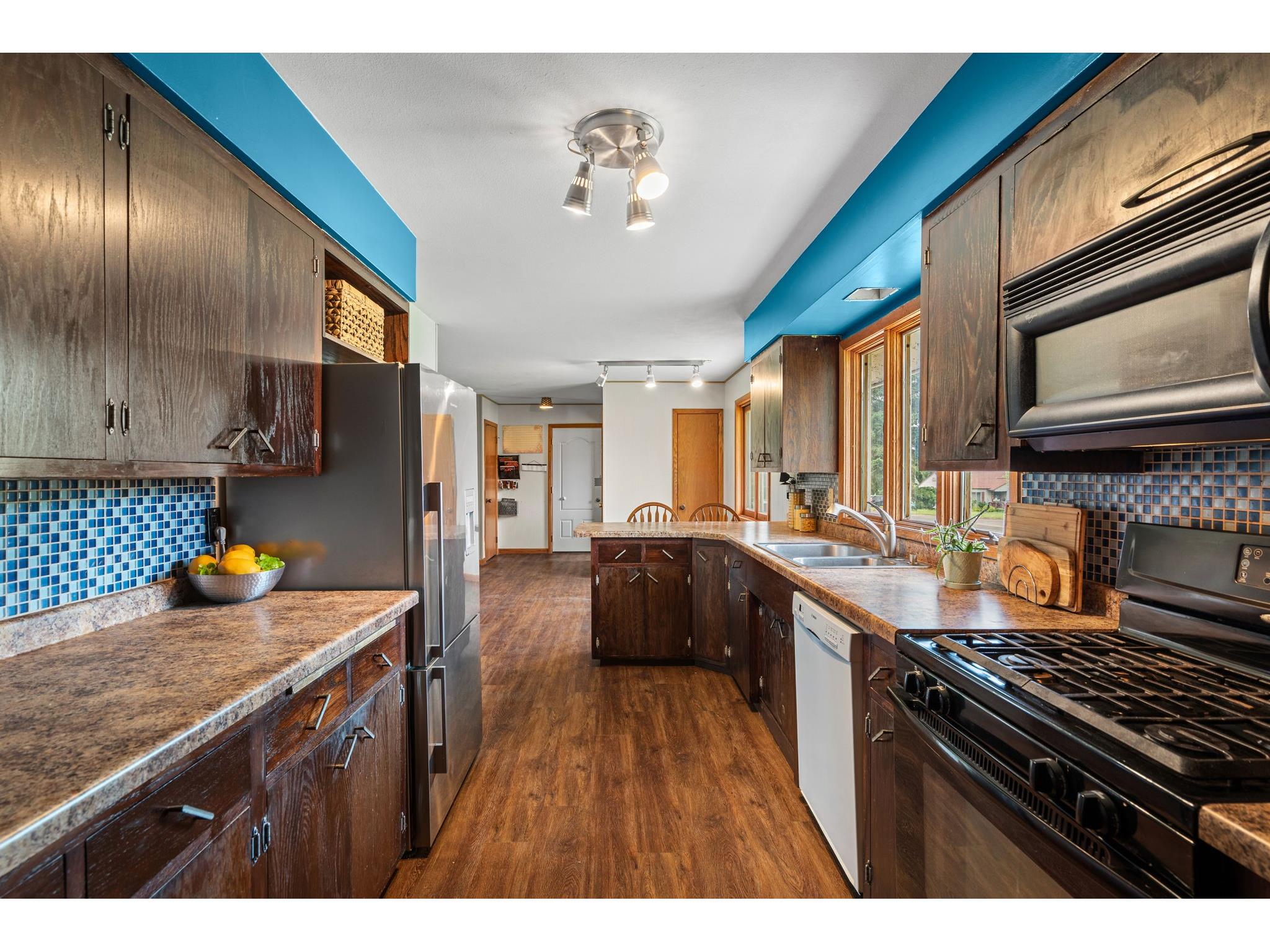 628 E Wisconsin Avenue Barron WI 54812 1602277 image3