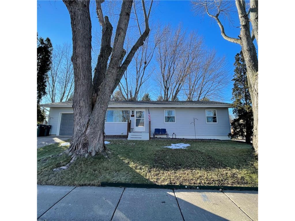 629 S Wisconsin Street Fall Creek WI 54742 1579322 image1