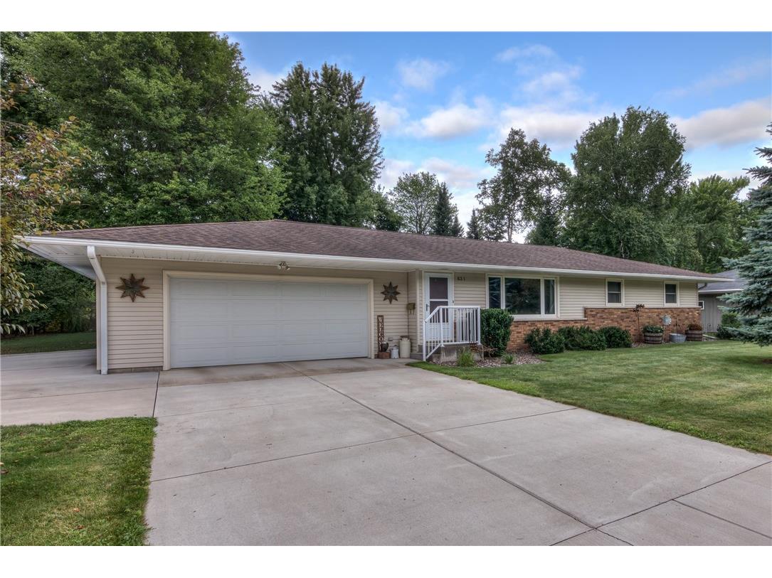 631 Summit Avenue Chippewa Falls WI 54729 1594836 image1