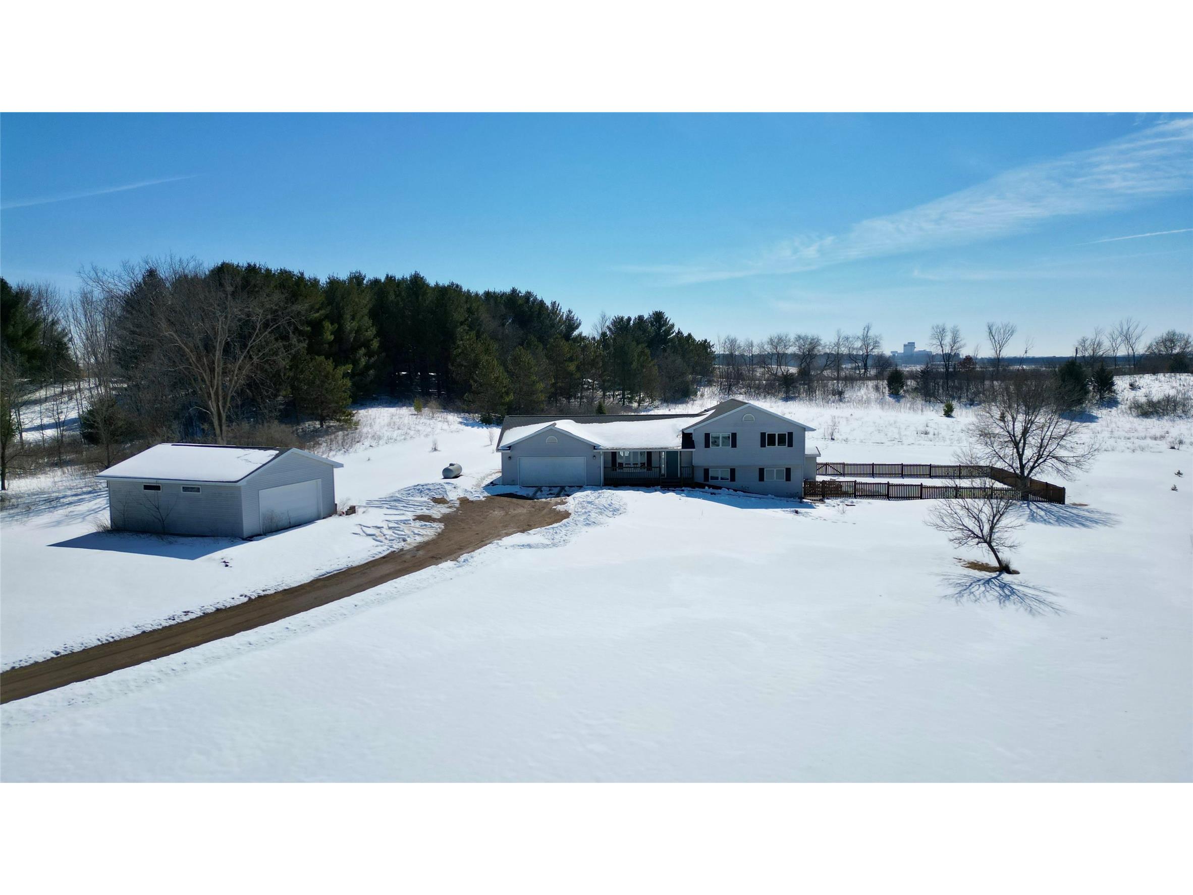 6323 17th Avenue Eau Claire WI 54703 1599732 image1