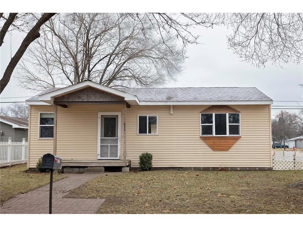 635 Loring Street Altoona WI 54720 1578896 image1