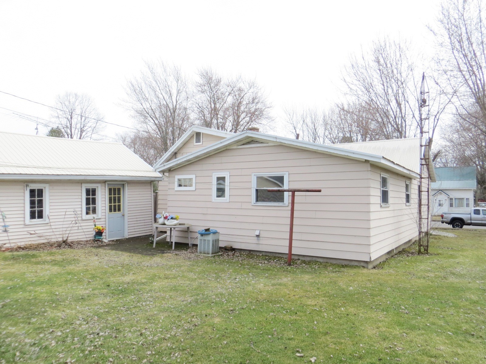 636 E 3rd Street Owen WI 54460 1598099 image4