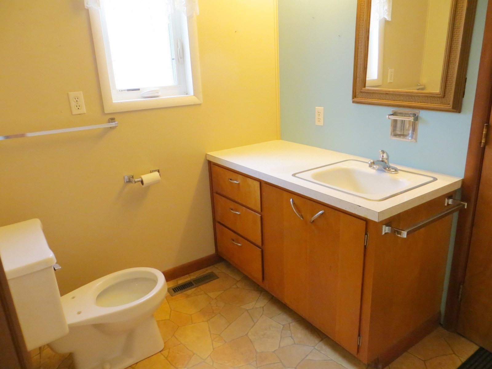 636 E 3rd Street Owen WI 54460 1598099 image9
