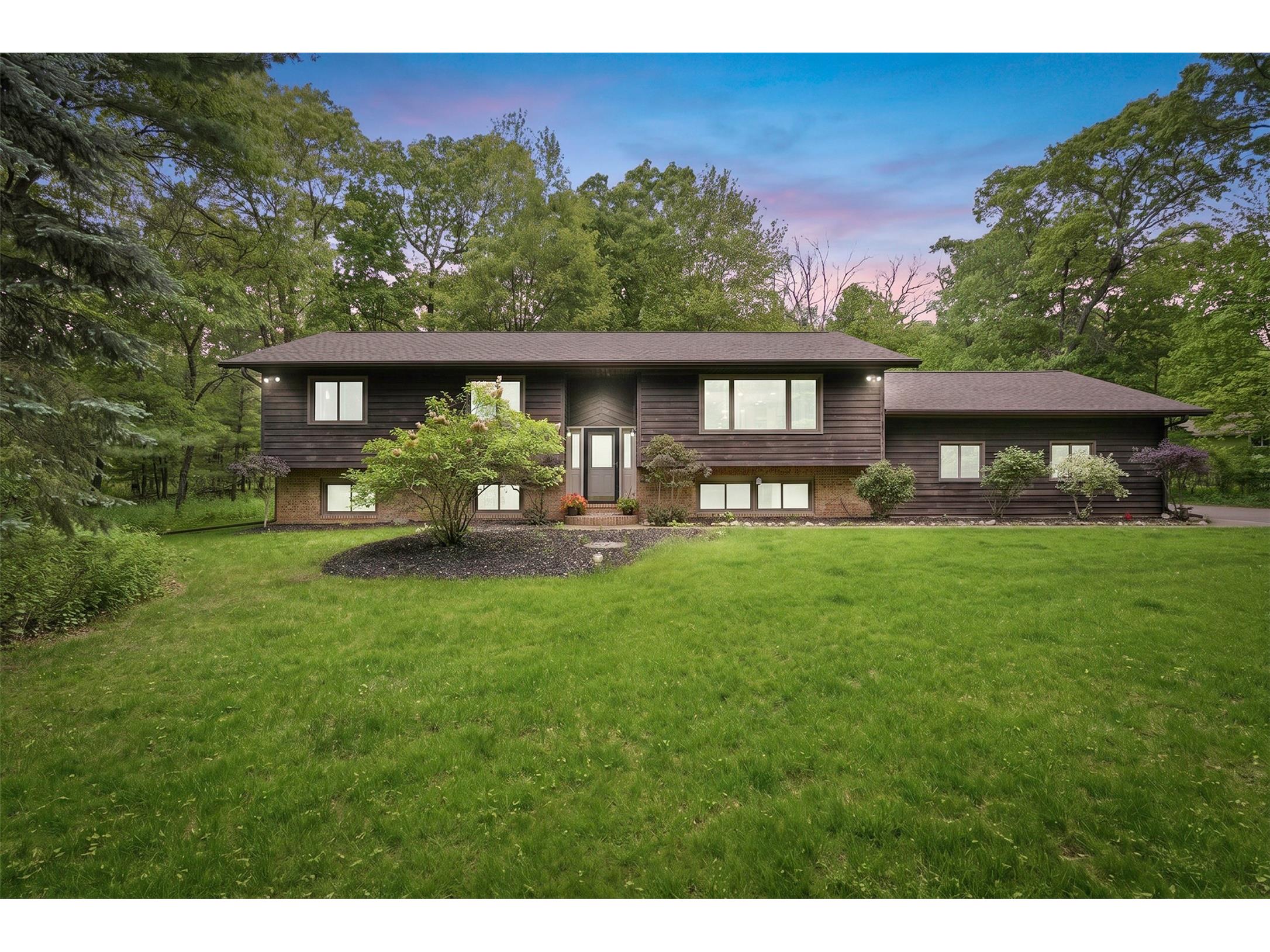642 S 57th Avenue Eau Claire WI 54703 1600856 image1
