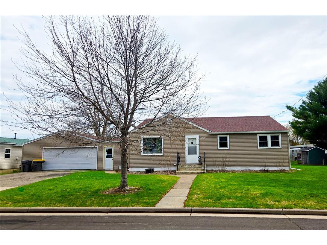 660 Oak Street Baldwin WI 54002 1591210 image1