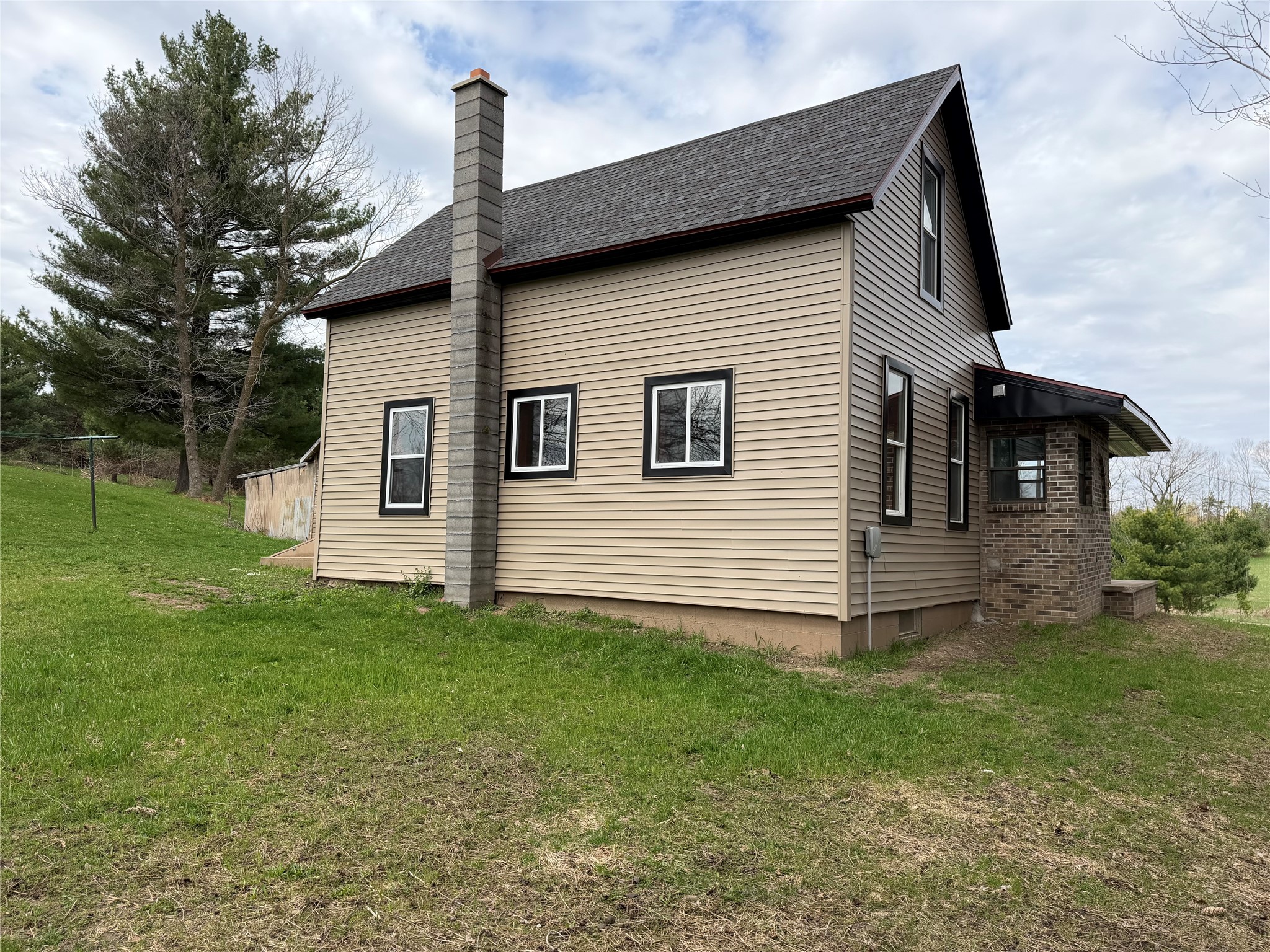 664 17 1/2 Street Hillsdale WI 54733 1600438 image3