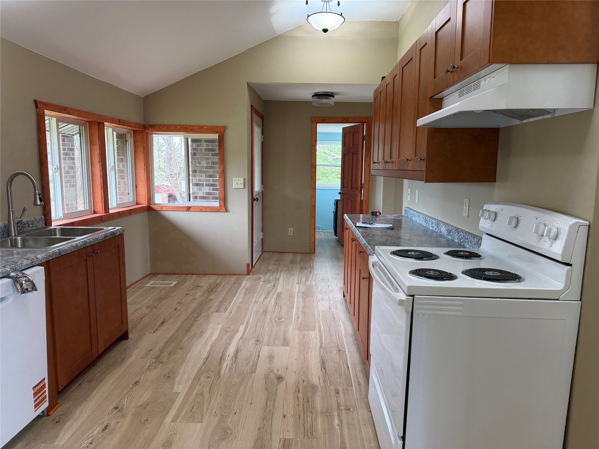 664 17 1/2 Street Hillsdale WI 54733 1600438 image5