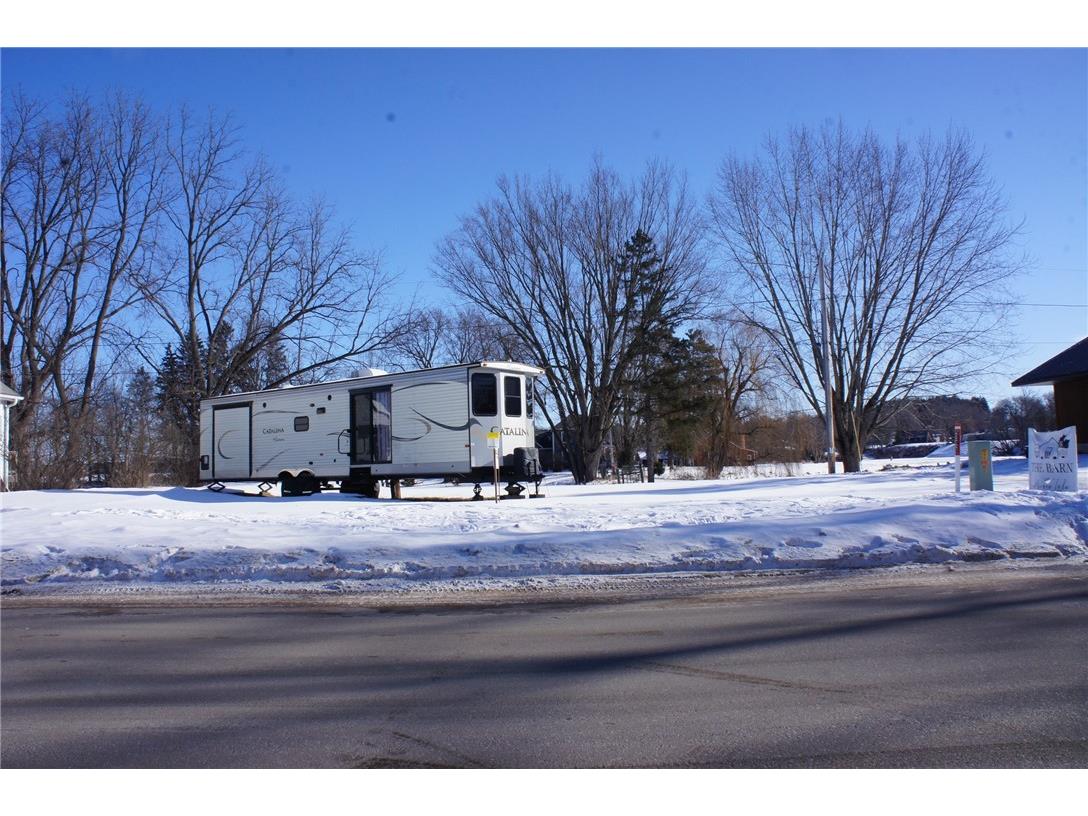 668 N Eau Claire Street Mondovi WI 54755 - Mirror Lake 1598107 image1