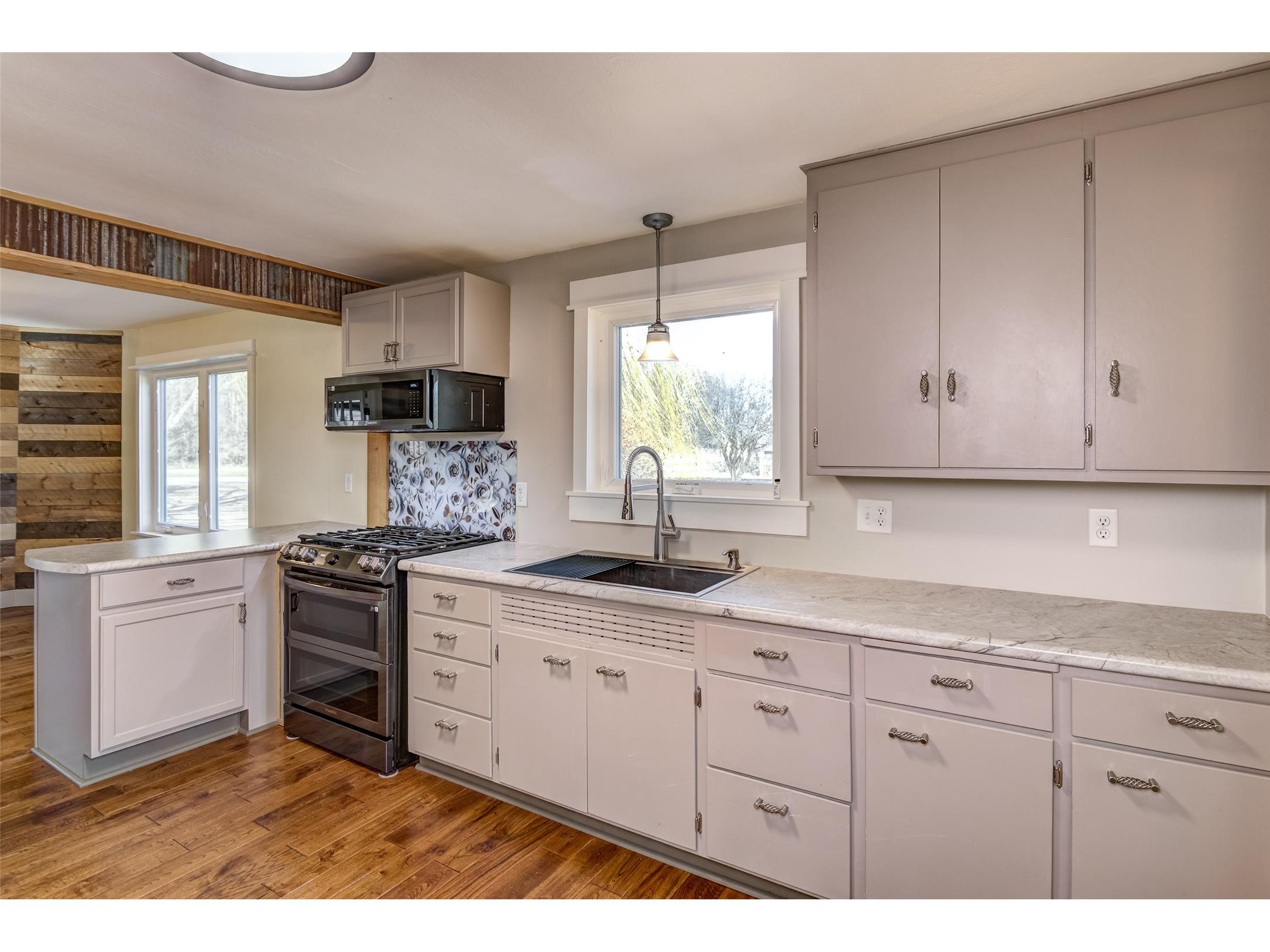 683 W Riverside Avenue Mondovi WI 54755 1599039 image10