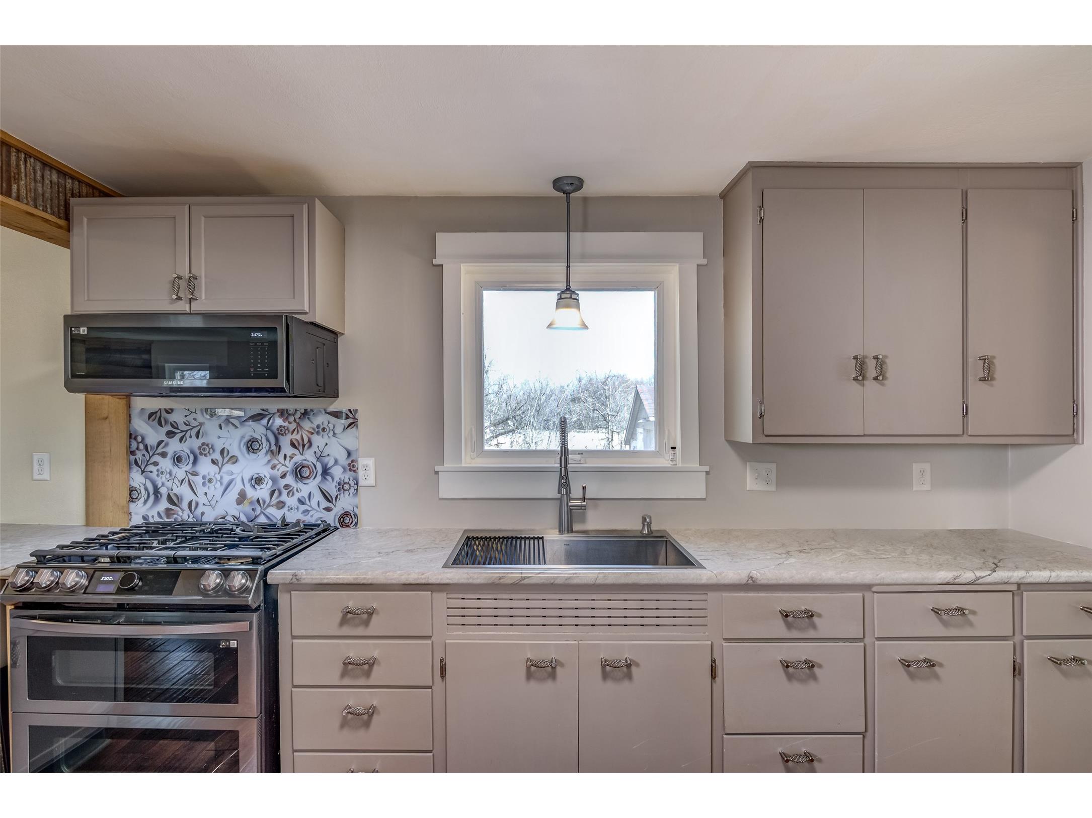 683 W Riverside Avenue Mondovi WI 54755 1599039 image11