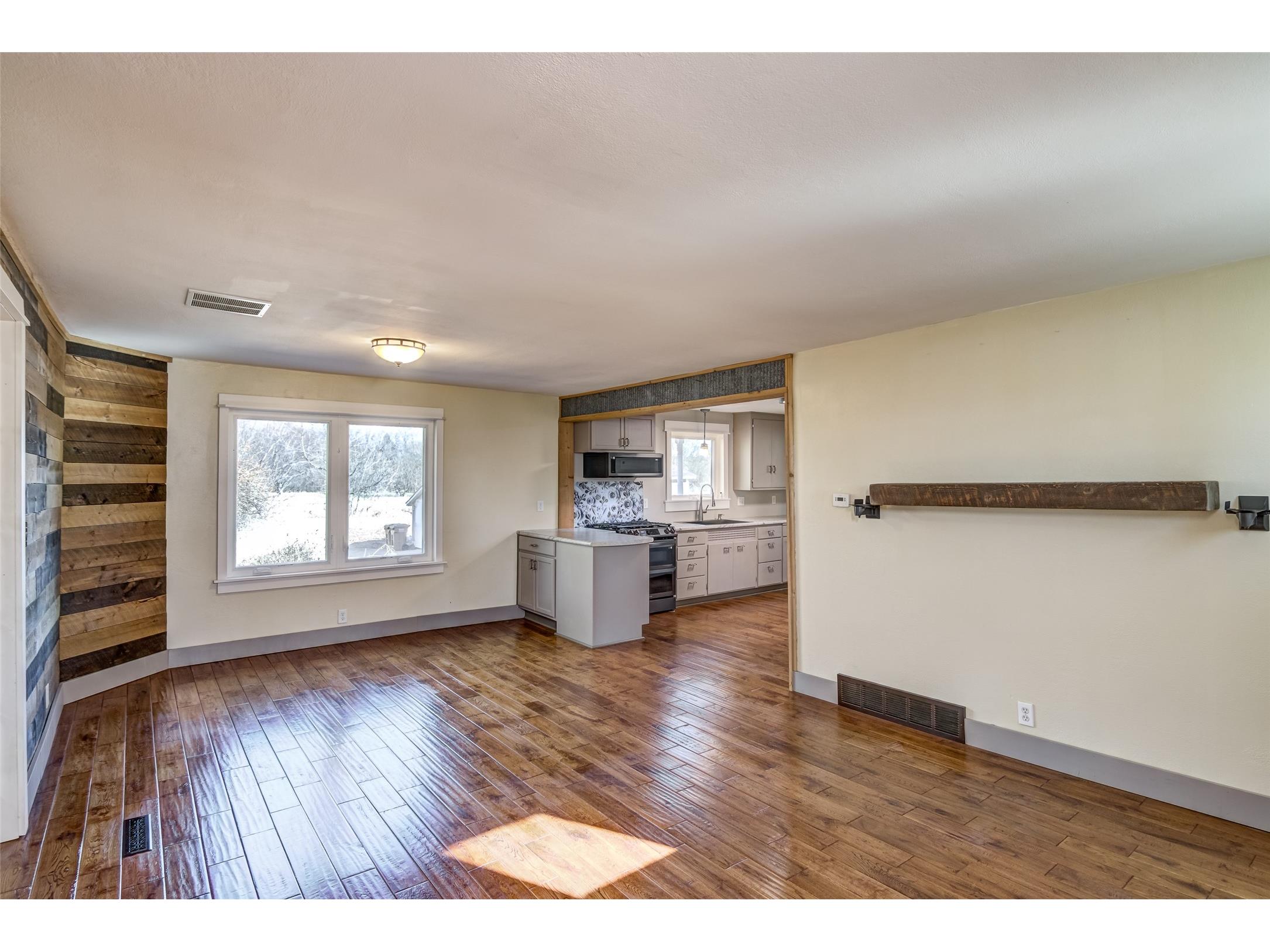 683 W Riverside Avenue Mondovi WI 54755 1599039 image6