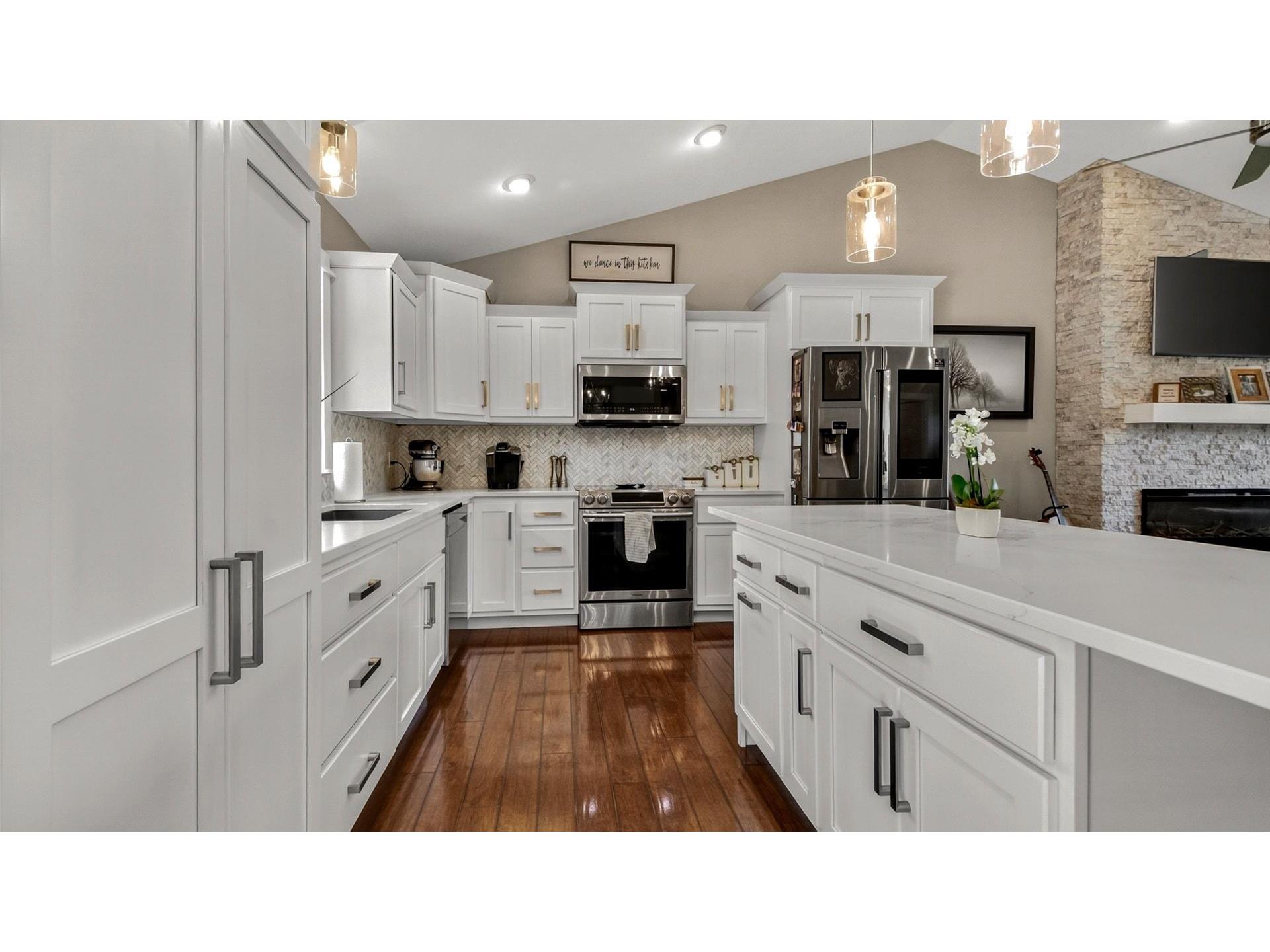 695 Autumn Drive Altoona WI 54720 1601316 image11
