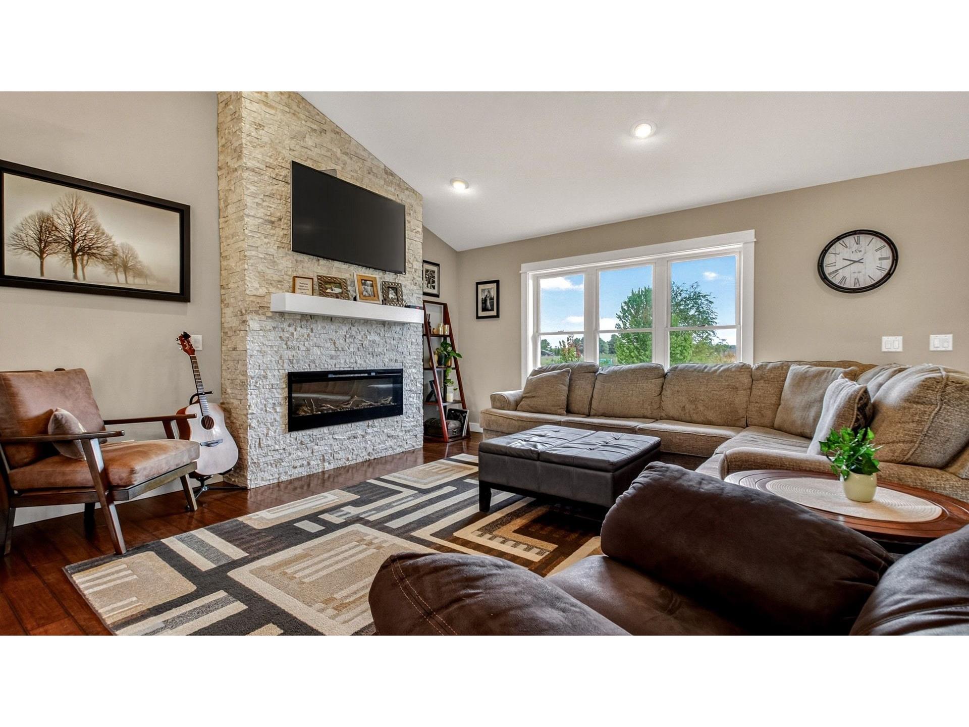 695 Autumn Drive Altoona WI 54720 1601316 image14