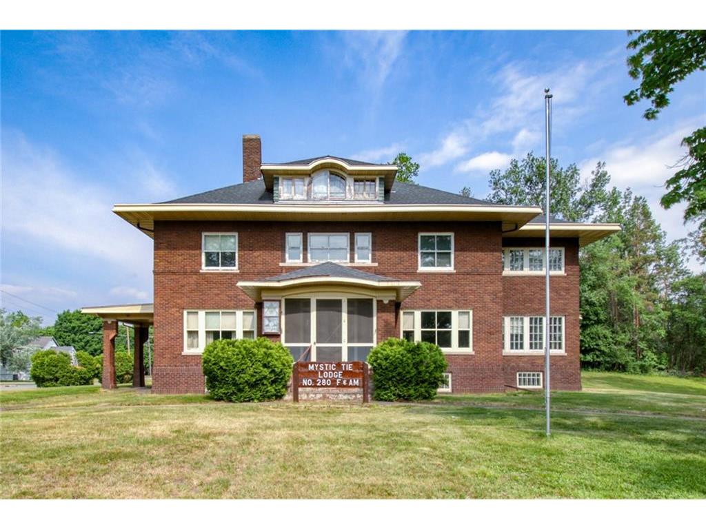 703 E 3rd Street Ladysmith WI 54848 1574089 image1