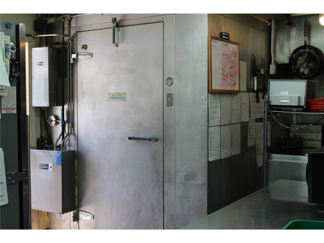 704 E Grand Avenue Chippewa Falls WI 54729 1576541 image9