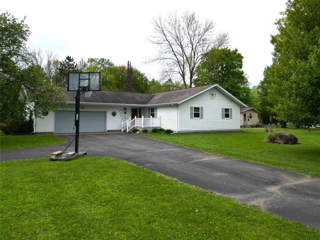 704 Phillips Avenue E Ladysmith WI 54848 - Flambeau 1599677 image31