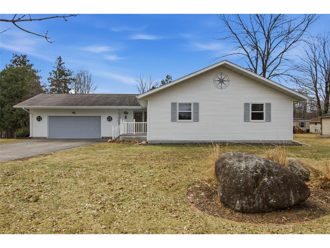 704 Phillips Avenue E Ladysmith WI 54848 - Flambeau 1599677 image54